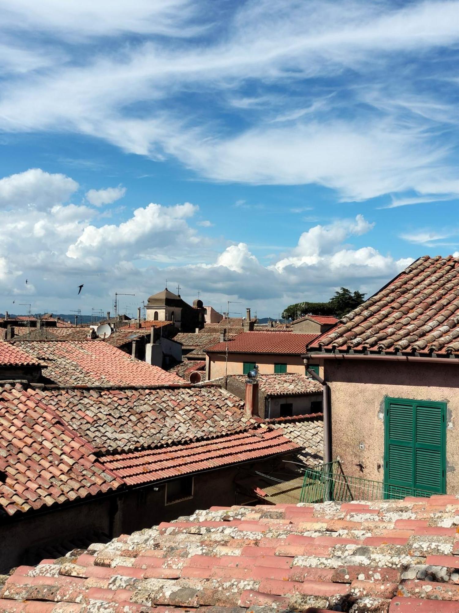 Piazza Varese Valentano Bagian luar foto